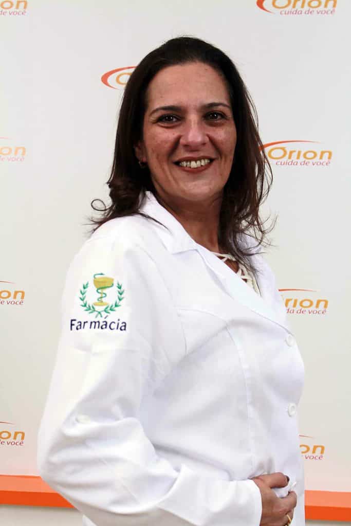 Andrea Tchakmakian 3 Andrea Tchakmakian Farmacêutica Responsável